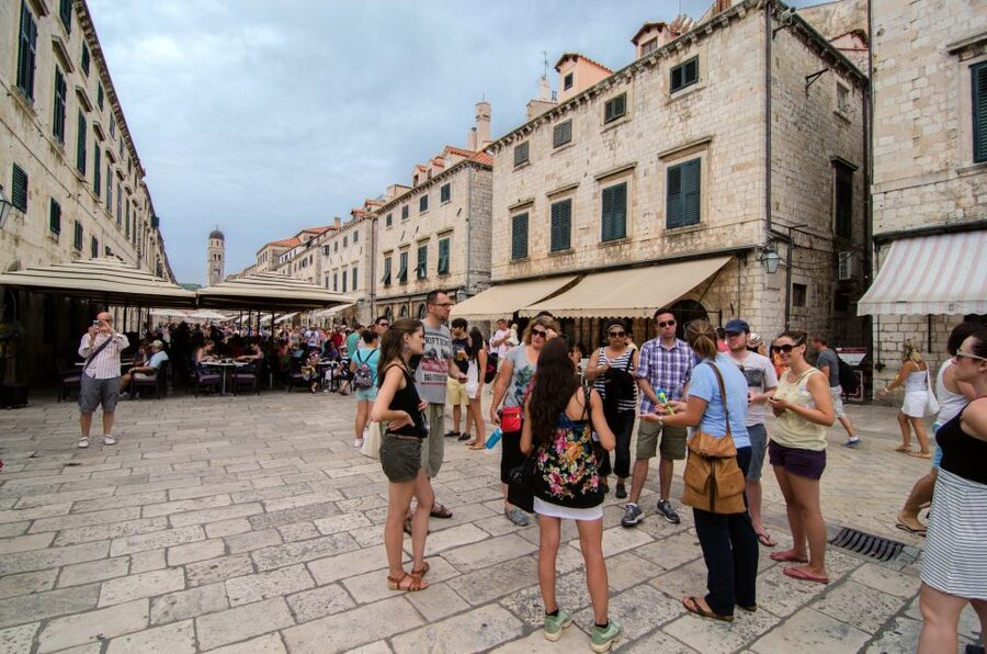 1.5-Hour Walking Tour of Dubrovnik's Old Town - Franciscan Monastery and the quieter details