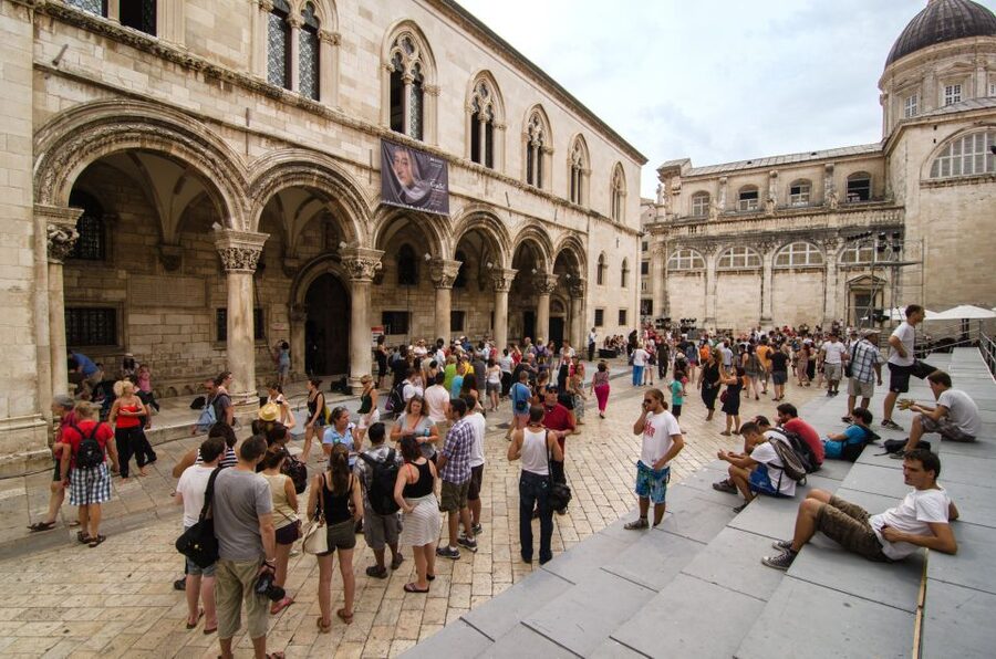 1.5-Hour Walking Tour of Dubrovnik's Old Town - Onofrio’s Fountain and the first city stories