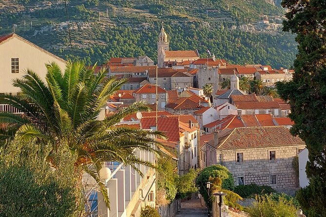 1 Hour Private Walking Tour in Korcula - Looking behind a few closed doors