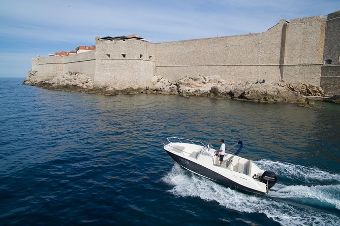 4h trip from Dubrovnik to the Elafiti islands with Quicksilver 675 boat - The skippers and the personal service