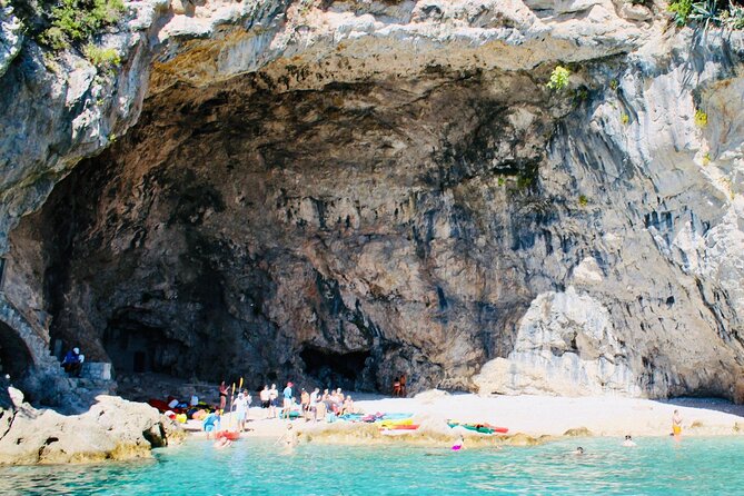 50-minute Panoramic Cruise of Dubrovnik with English Audio Guide - Villas, Lazareti, and Hotel Belveder