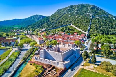 Authentic private viewpoint wine&dine tour