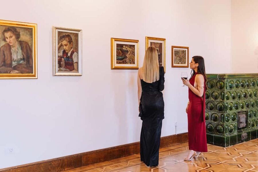 Banac Gallery Entrance with Coffee and Fresh Juice - The one-hour visit, step by step