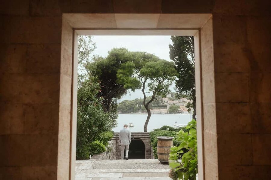 Banac Gallery Entrance with Coffee and Fresh Juice - Who will enjoy this Cavtat stop most