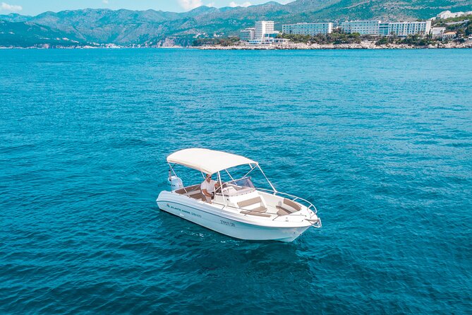 BLUE CAVE & ELAPHITI ISLANDS 4 HOURS ALL INCLUSIVE boat tour - Key points at a glance