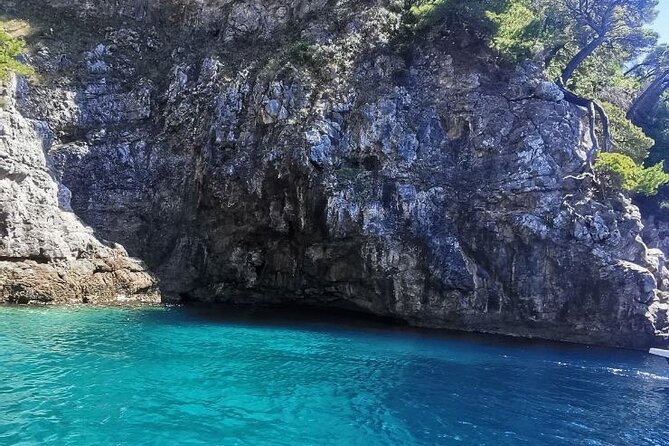 Blue cave tour with a speedboat-small group - Key points at a glance