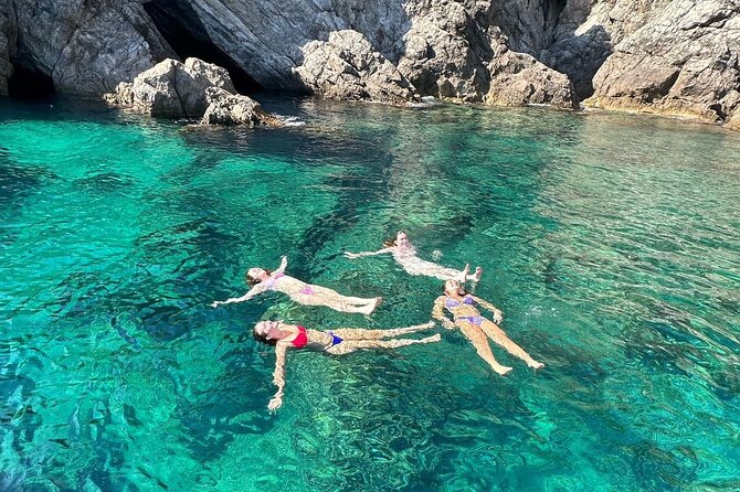 Blue & Green cave,Šunj beach - with drinks small group speedboat - Why the Blue and Green Caves make a strong pair