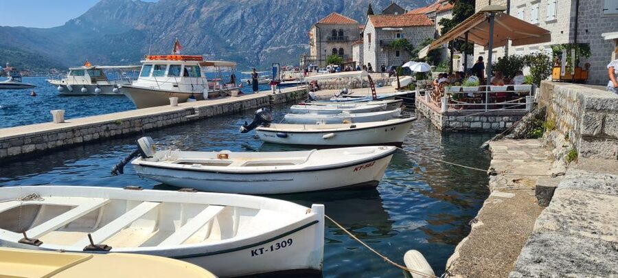 Blue Sea & Black Mountains - Montenegro - The guide can shape the whole day