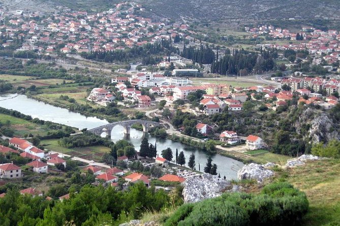 Bosnia Food and Wine Experience Tour - From Dubrovnik - Family wine at Pridvorci