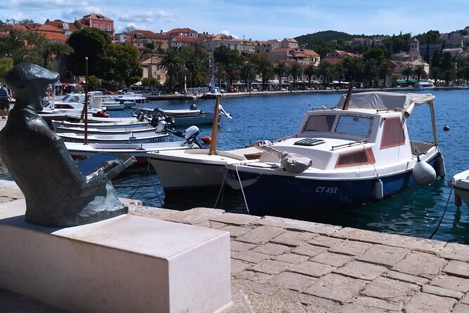 Cavtat Old Town: Exploration Game and Tour - The Racic Mausoleum and Ivan Meštrović’s design