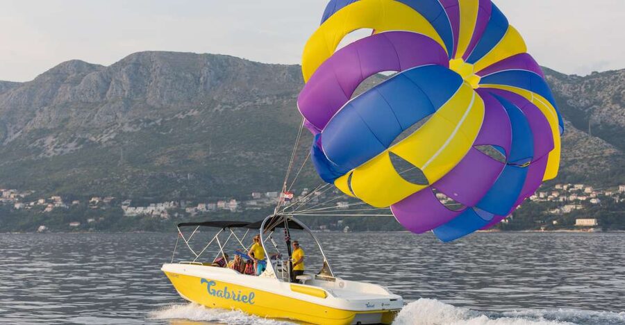 Cavtat: Parasailing - Photos, parking, and what is not included