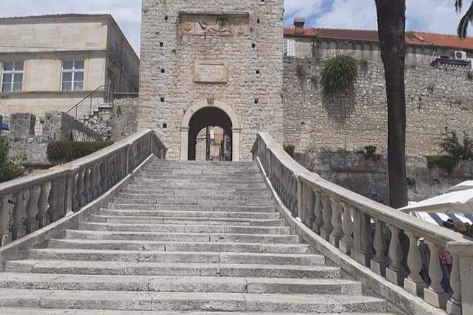Day Tour of Korcula Island from Dubrovnik with Wine Tasting - Guides, vehicles, and the long ride