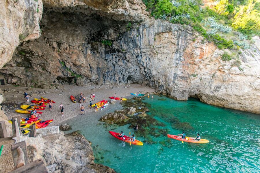 Dubrovnik: 2 or 3-Hour Morning Kayaking & Snorkeling Tour - Betina Cave is the tour’s best pause