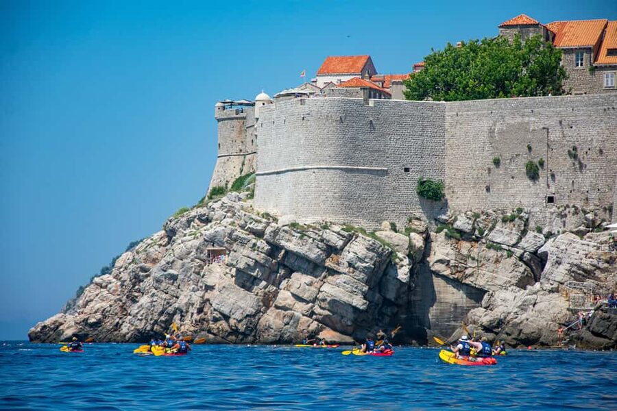 Dubrovnik: 2 or 3-Hour Morning Kayaking & Snorkeling Tour - What the guides add