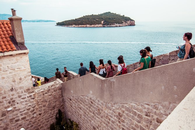 Dubrovnik: Ancient City Walls & Wars Walking Tour - Meeting at Pile Gate and entering the Old Town