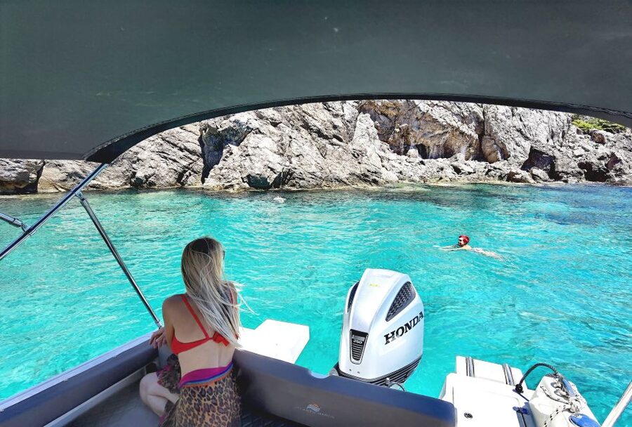 Dubrovnik: Blue Cave & Sunj Beach Boat Tour with Drinks - Šunj Beach, the tour’s useful pause