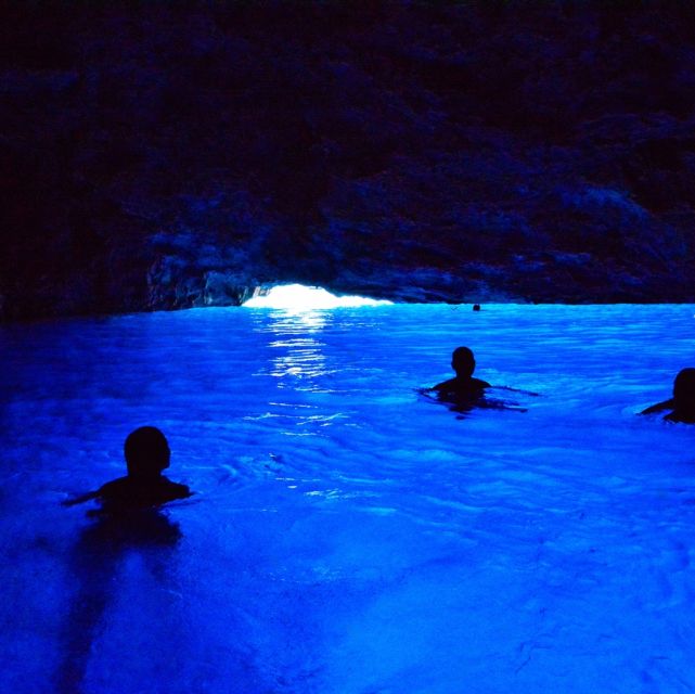 Dubrovnik: Blue & Green Caves Private Boat Tour with Drinks - Green Caves, Narrow Entrances, and Clear Water