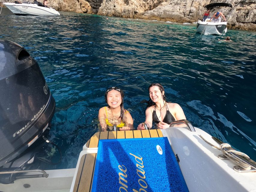 Dubrovnik: Blue & Green Caves Private Boat Tour with Drinks - Free Drinks and the Private-Boat Atmosphere