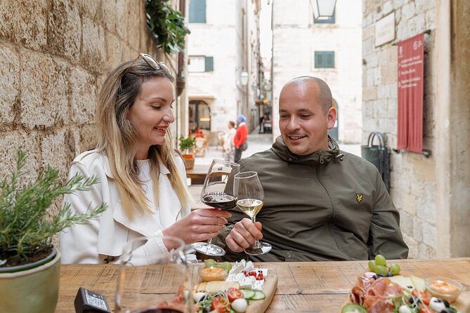 Dubrovnik by Night, History, Wine & Bites - Practical details that affect the evening