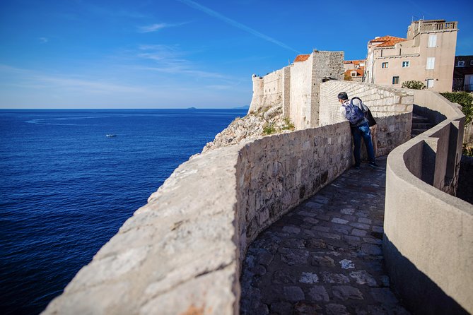 Dubrovnik Cable Car Ride, Old Town Walking Tour plus City Walls - Guide quality and hearing the commentary