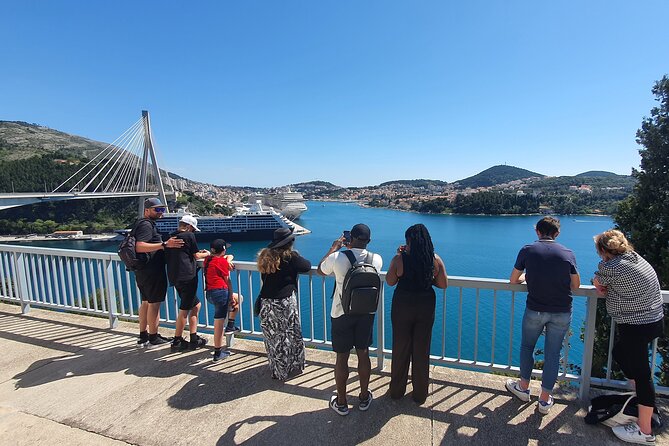 Dubrovnik City Tour: Panorama Drive & Sightseeing Walk - Why the van and walking combination works