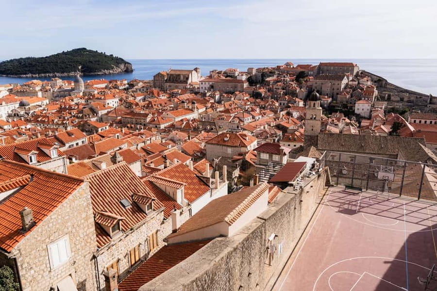 Dubrovnik: City Walls Guided Tour-Small Group Experience - What the guides add to the walk