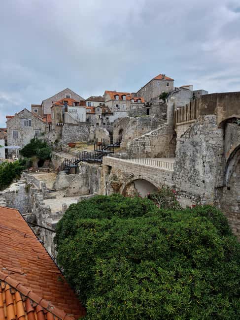 Dubrovnik:City Walls & Old Town 2 in 1 Walking Tour - Orlando’s Column and Sponza Palace