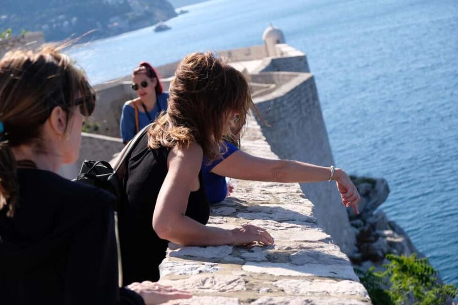 Dubrovnik: City Walls Tour for Early Birds & Sunset Chaser - Fitness, clothing, and comfort