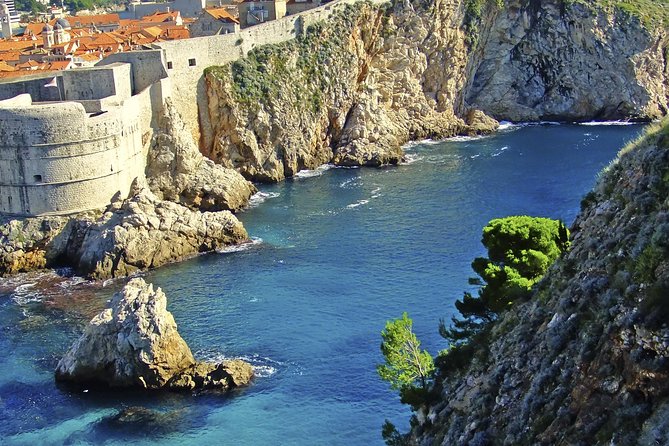 Dubrovnik City Walls Walking Tour (entrance ticket included) - What makes the guide a major part of the value