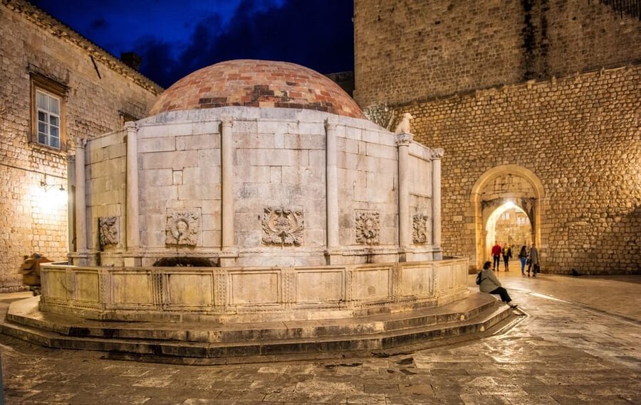 Dubrovnik: Dark tales of the Old Town - Noble palaces and the former prison quarter