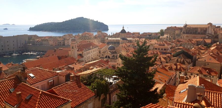Dubrovnik: Early Bird Walking Tour - Sponza Palace and Rector’s Palace
