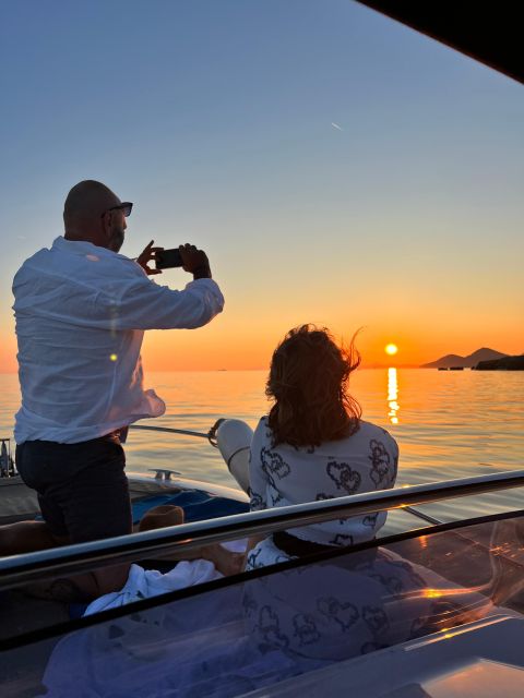 Dubrovnik: Elafiti Island Private Speedboat Tour - What the boat setup adds to the day
