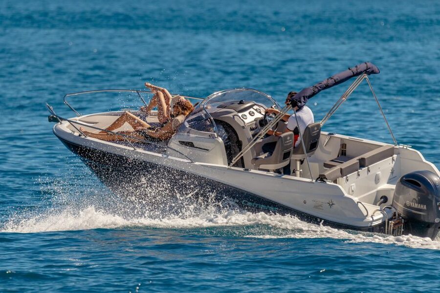 Dubrovnik: Elafiti Island Private Speedboat Tour - The crew and the small details that matter