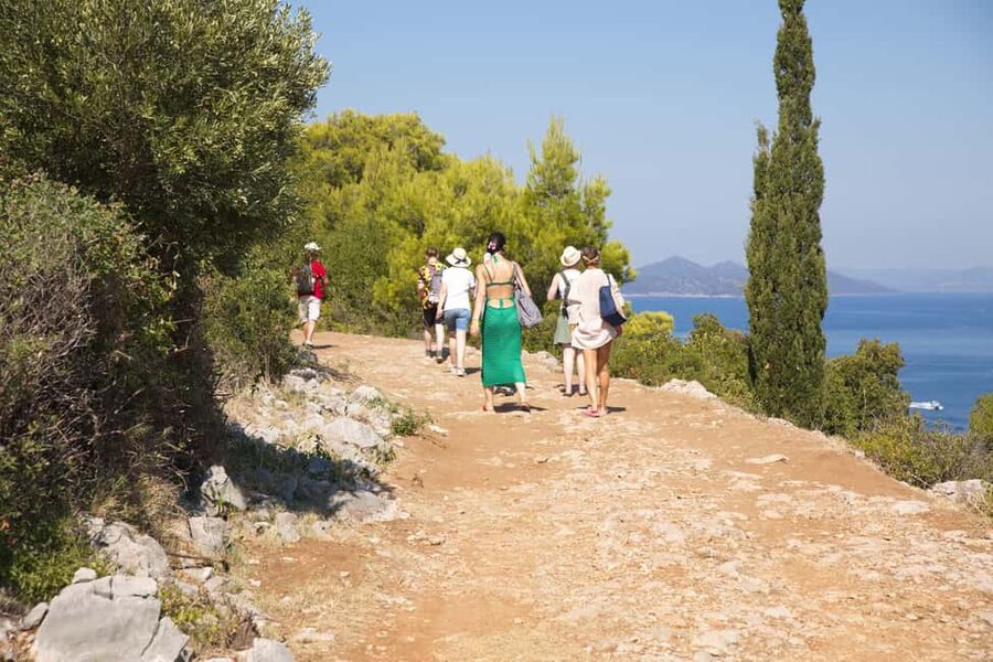 Dubrovnik: Elaphite Island Hopping Cruise on Karaka Ship - How the timing changes through the year