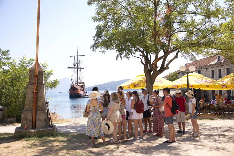 Dubrovnik: Elaphite Island Hopping Cruise on Karaka Ship - Hotel pickup and meeting details