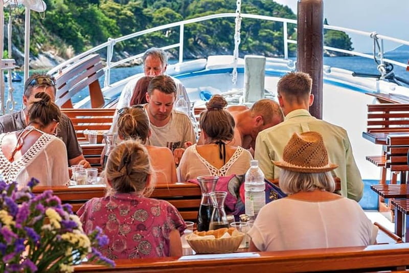 Dubrovnik: Elaphite Islands Cruise with Lunch and Drinks - Lunch at sea and the long afternoon on Lopud