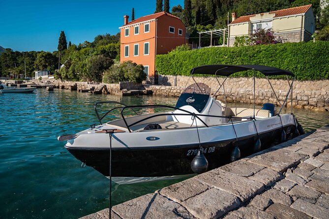 Dubrovnik: Elaphiti Islands 8 hours private tour with a speedboat - The boat, skipper, and personal service