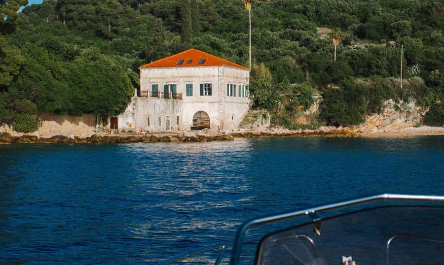 Dubrovnik:Elaphiti Islands and caves Private Speedboat Tour - What the $447 group price really means