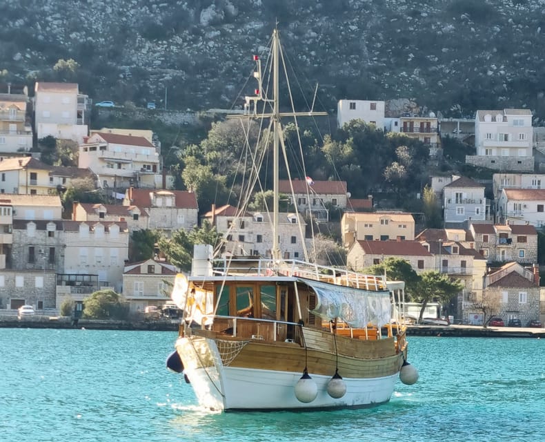 Dubrovnik: Elaphiti Islands Boat Cruise with Lunch & Drinks - The return cruise along the Dalmatian coast