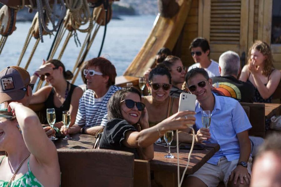 Dubrovnik: Galleon Sunset Cruise with a Live Guide & Drink - A sunset view of Dubrovnik that you cannot get from the walls