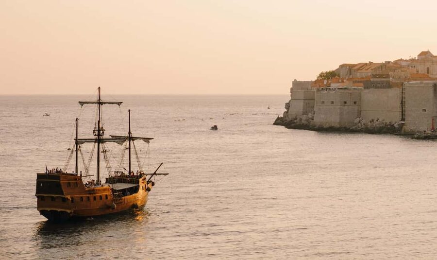 Dubrovnik: Galleon Sunset Cruise with a Live Guide & Drink - The route around the Old Town and nearby islands