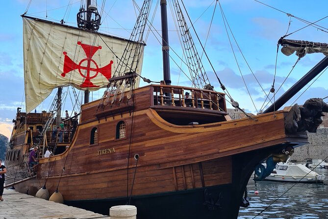 Dubrovnik Game Of Thrones Tour + Iron Throne Photo (Small Group) - What the small group changes