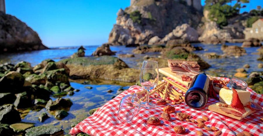 Dubrovnik Gastronomy: 3-Hour Food and Wine Tour - Key points at a glance