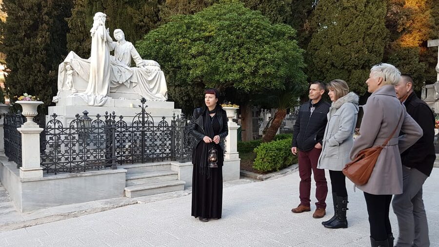 Dubrovnik: Ghosts and Mysteries Walking Tour - Stories that connect folklore with Dubrovnik’s past