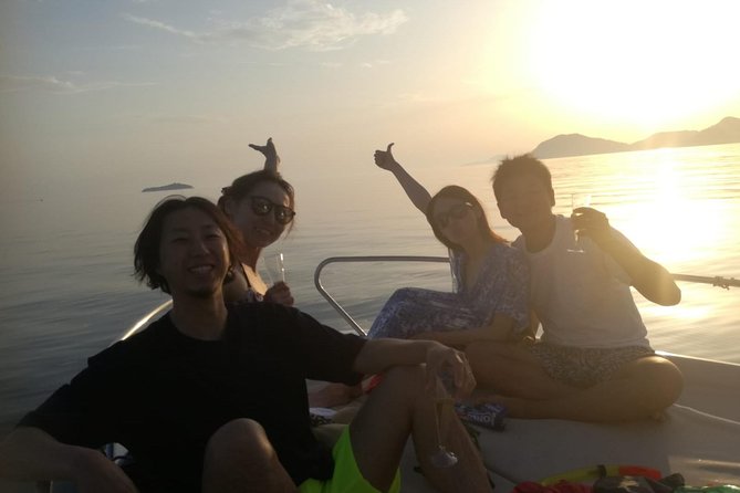 Dubrovnik: Golden Hour Sunset Cruise with Drinks - What the ride feels like in different seasons