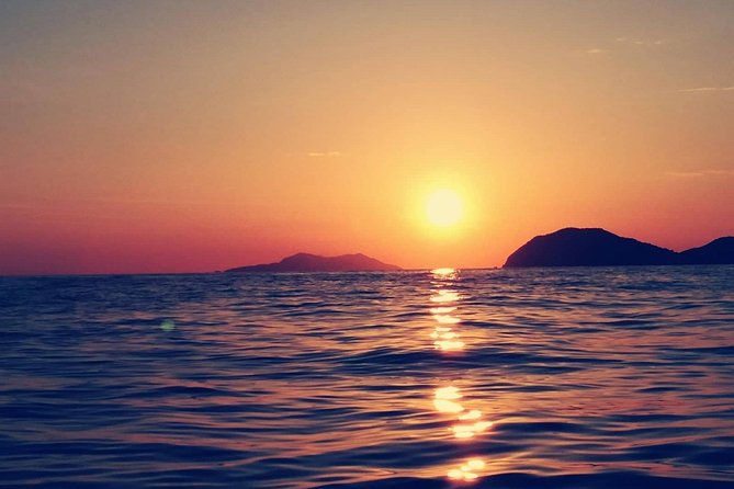 Dubrovnik: Golden Hour Sunset Cruise with Drinks - A few practical points about the boat