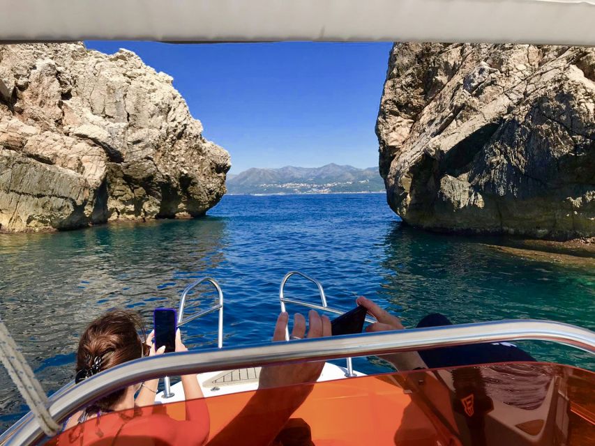 Dubrovnik: Half-Day Boat Tour to Elaphite Islands 4h - Drinks, equipment, and photos included