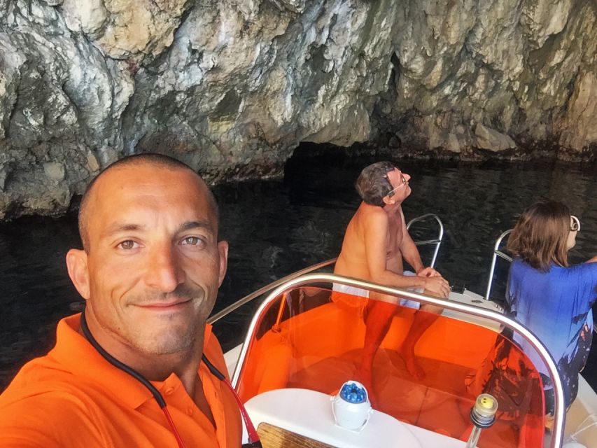 Dubrovnik: Half-Day Boat Tour to Elaphite Islands 4h - Meeting your driver and getting out on the water
