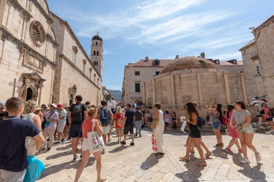 Dubrovnik: History and Game of Thrones Walking Tour - Franciscan Monastery, Onofrio Fountain, and St. Saviors Church