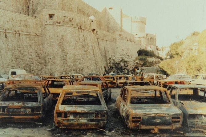 Dubrovnik Homeland War Private Tour - Luža Square and the Memorial Room in Sponza Palace
